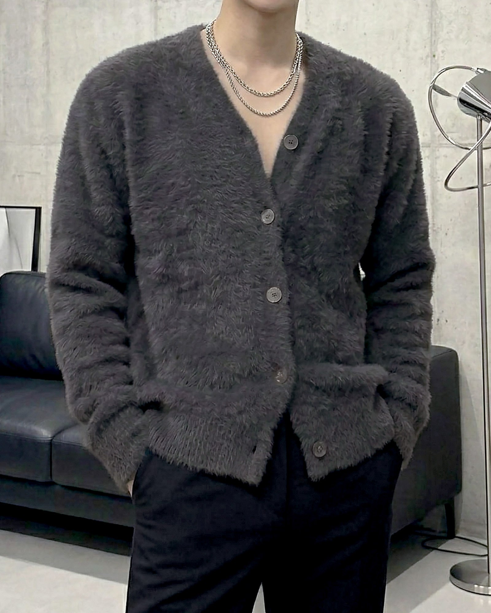 Vネックモヘアボタンカーディガン Ot20123