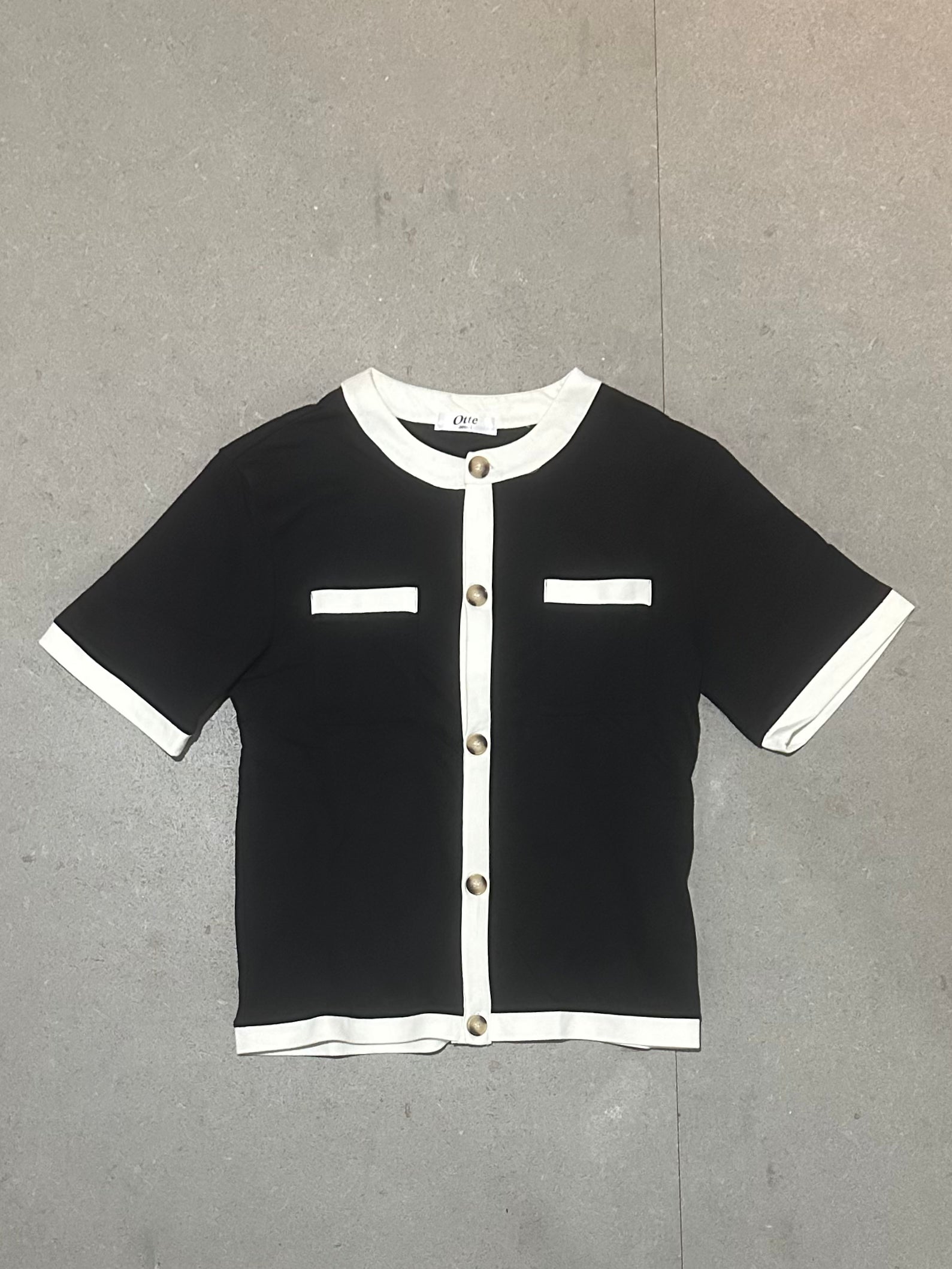 【3日間限定復活】トレンドバイカラーボタンTシャツ Ot20002