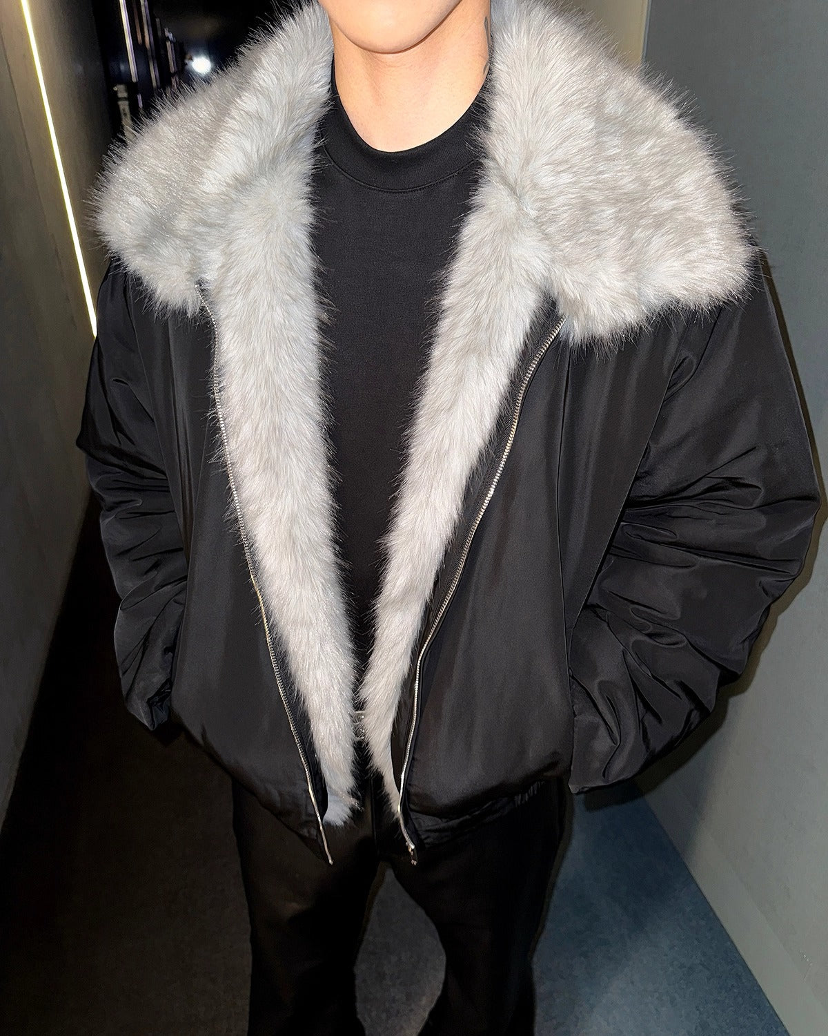 ホワイトファーダウンジャケット Ot30041