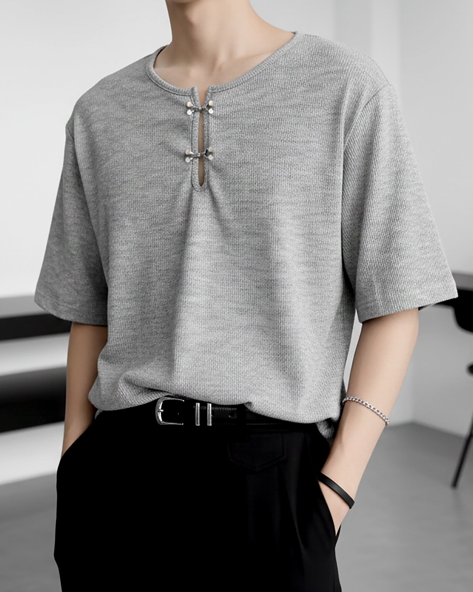 フロントホックスリットネックトップス Ot20135